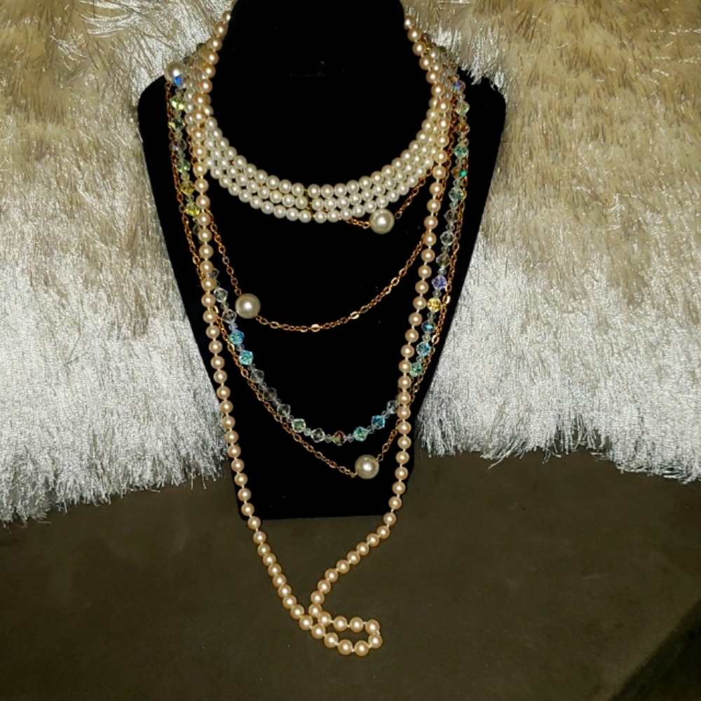 Bundle of Vintage Luxury Crystals, Pearls, and Gold Necklaces 💕